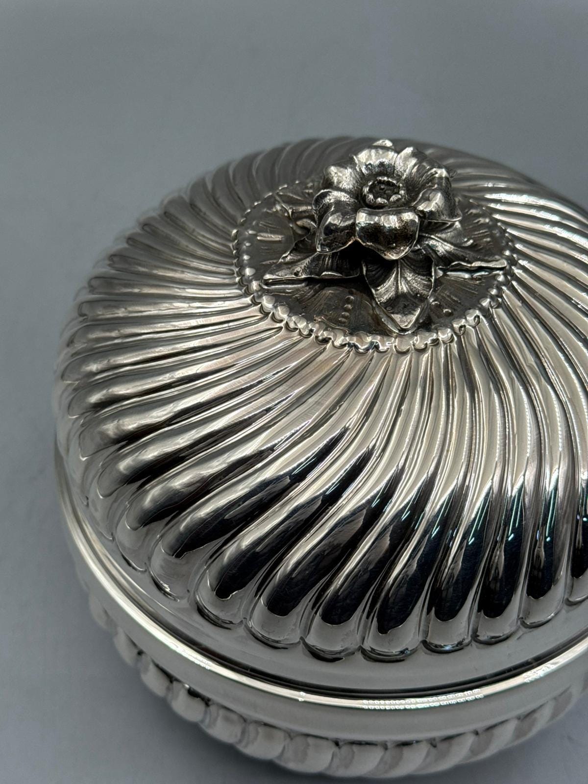 Silver-plated Bektashi bonbonniere with hand-engraved inlay detailing, handcrafted in Istanbul's Grand Bazaar