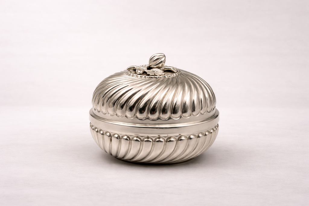 Silver-plated Bektashi bonbonniere with hand-engraved inlay detailing, handcrafted in Istanbul's Grand Bazaar