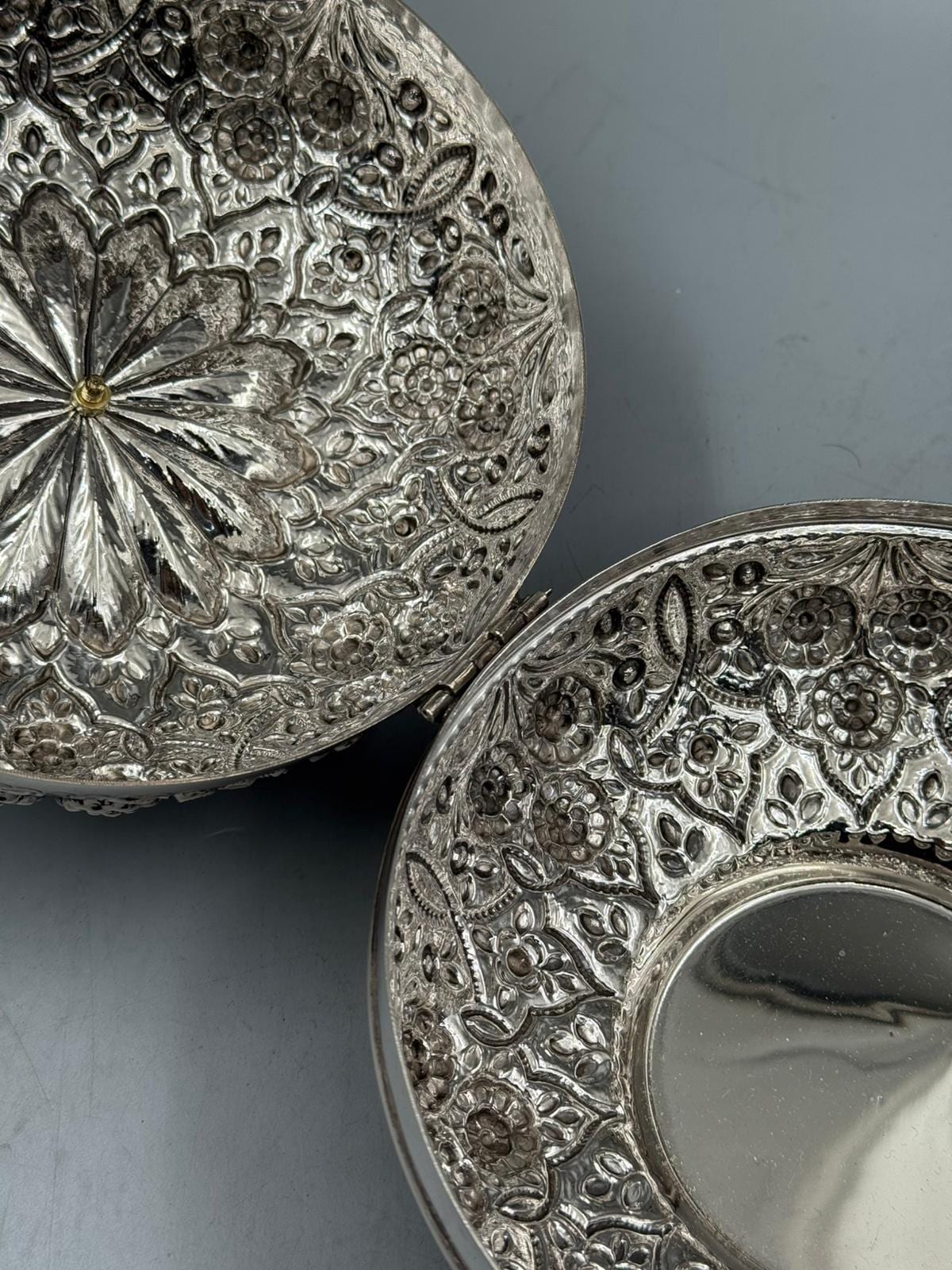 Solid 925 sterling silver bonbonniere with hand-engraved floral relief and gold-plated handle, handcrafted in Istanbul's Grand Bazaar