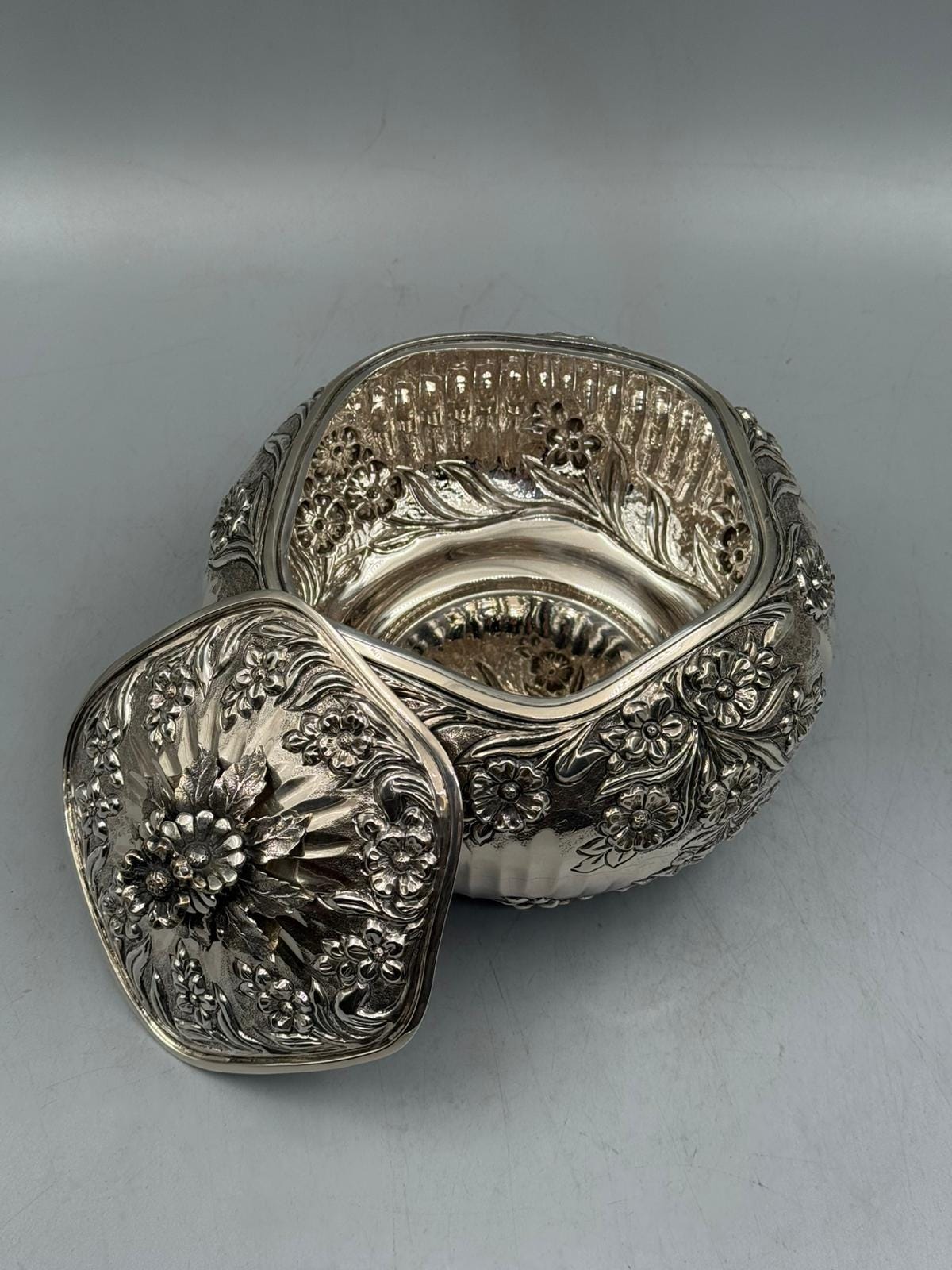 Silver-plated bonbonniere with hand-engraved floral inlay detailing, handcrafted in Istanbul's Grand Bazaar