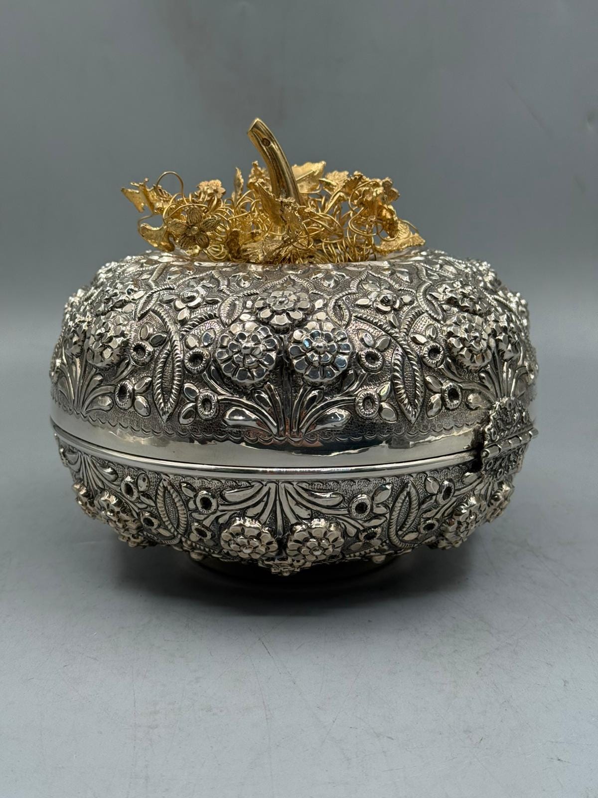 Silver-plated bonbonniere with hand-applied gold accent detailing, handcrafted in Istanbul's Grand Bazaar