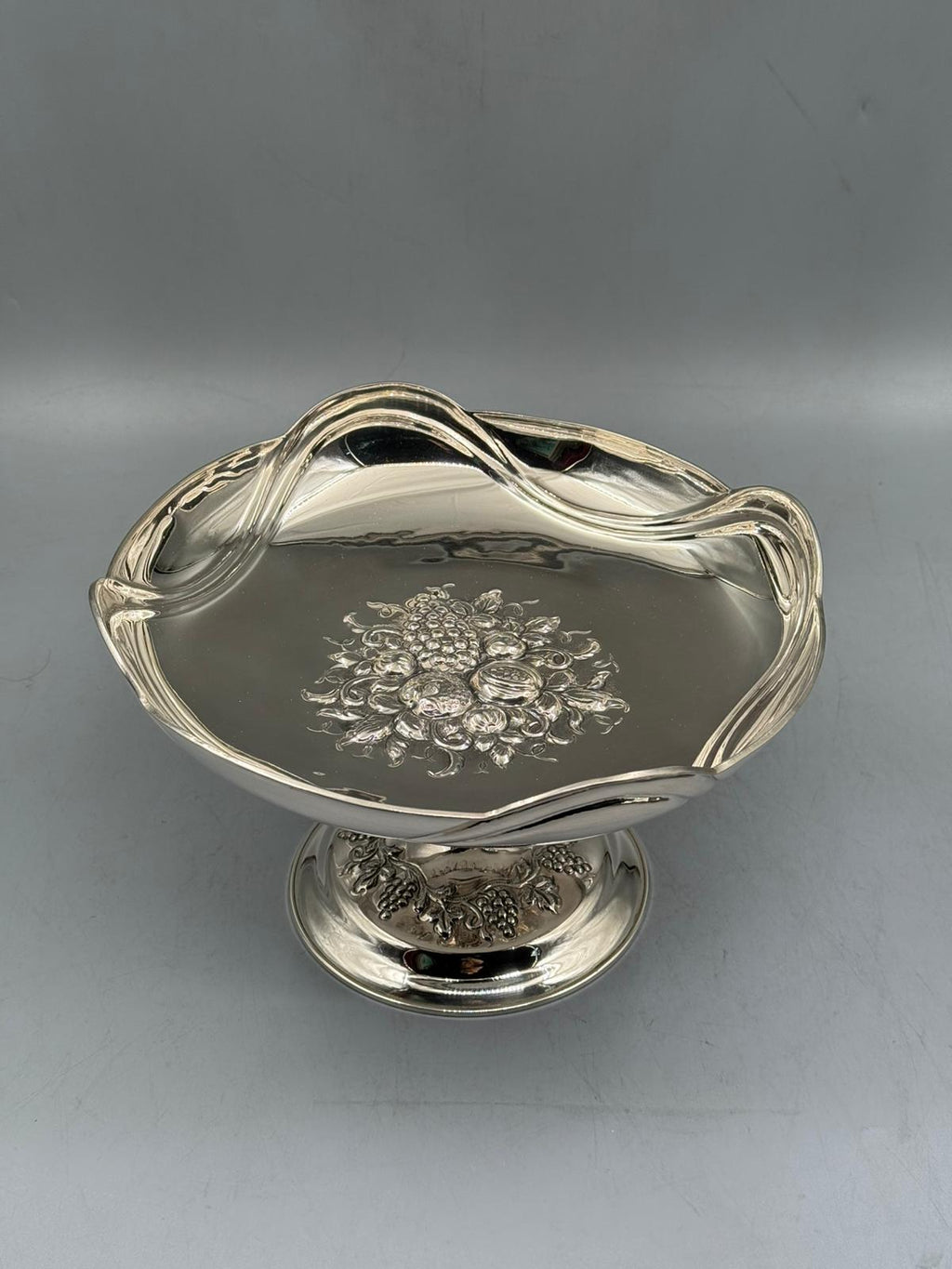 Scalloped Silver Cake Stand — handcrafted silver-plated cake stand, Istanbul Grand Bazaar