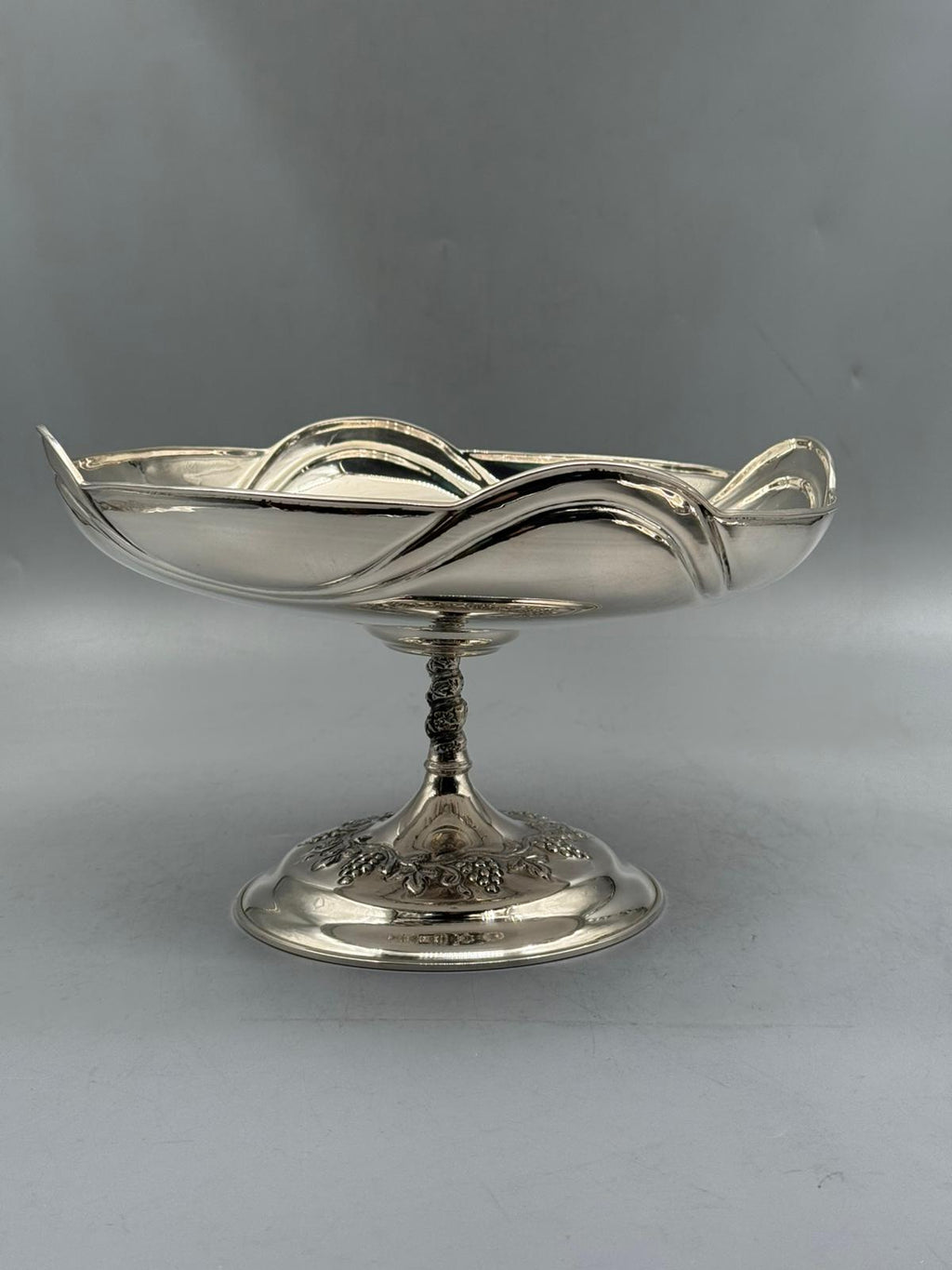 Scalloped Silver Cake Stand — handcrafted silver-plated cake stand, Istanbul Grand Bazaar