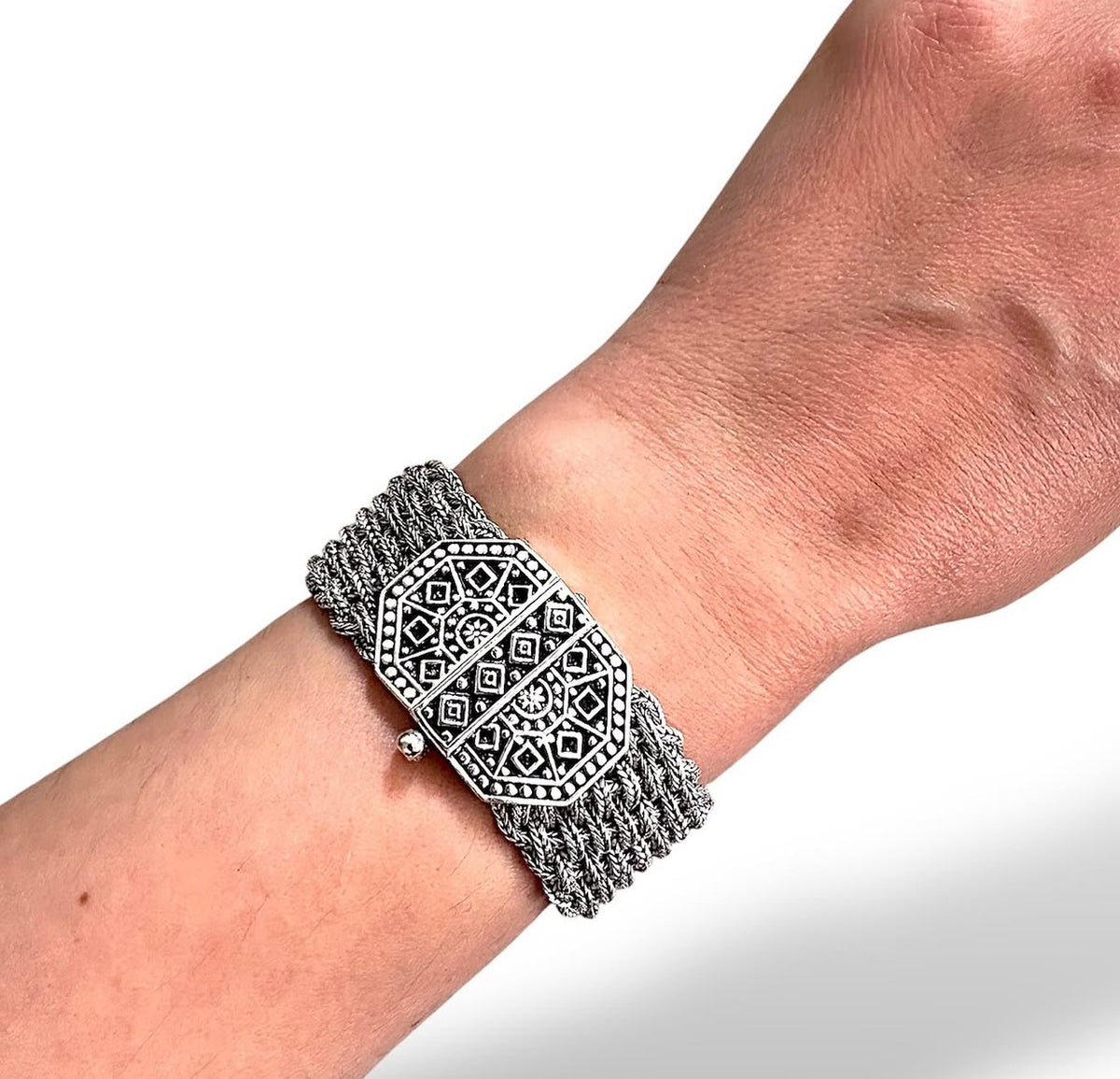 Lattice Cuff