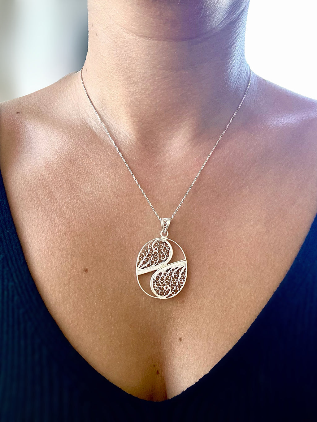 Leaf Pendant Necklace