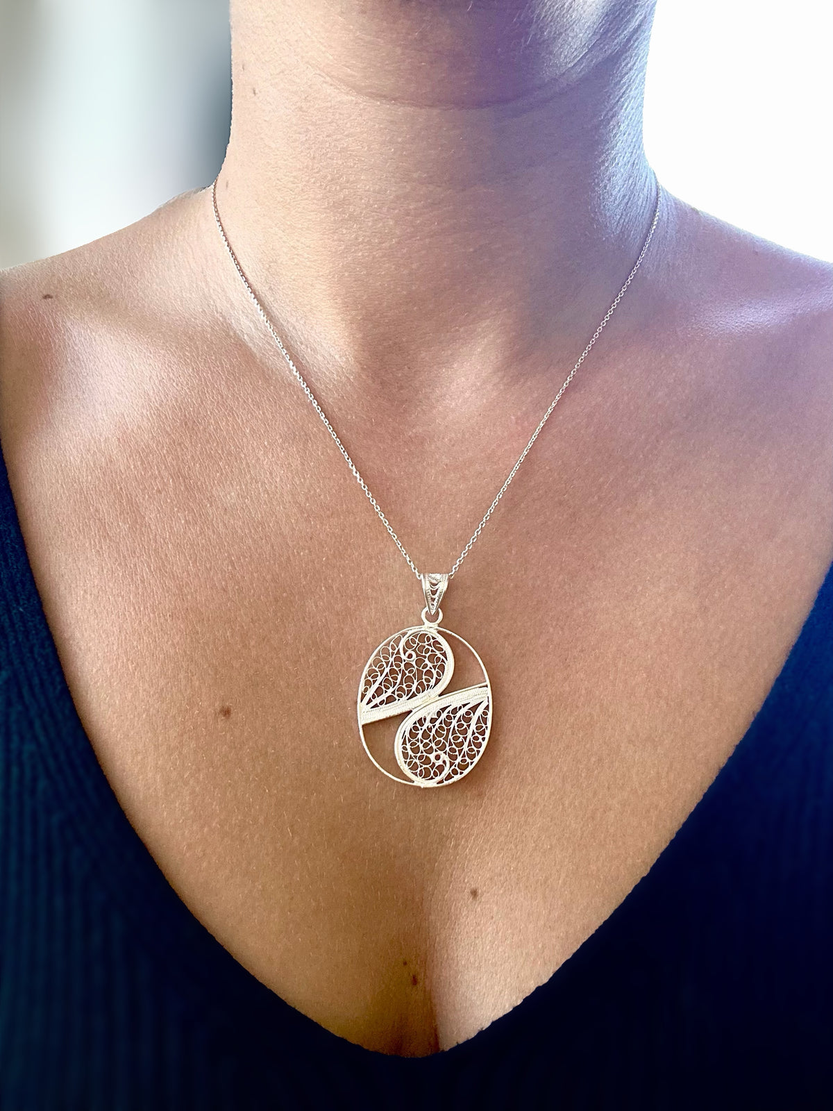 Leaf Pendant Necklace