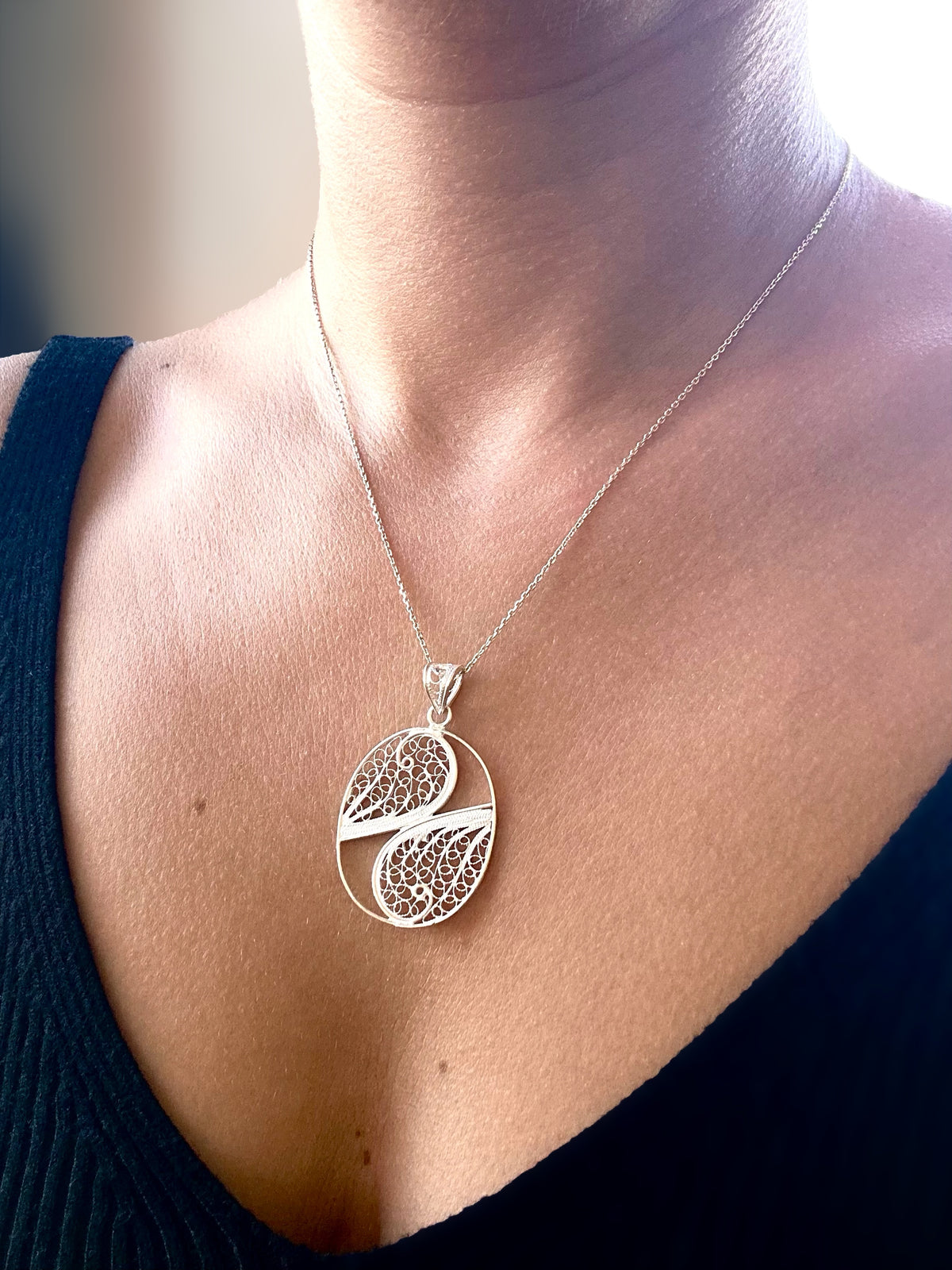 Leaf Pendant Necklace