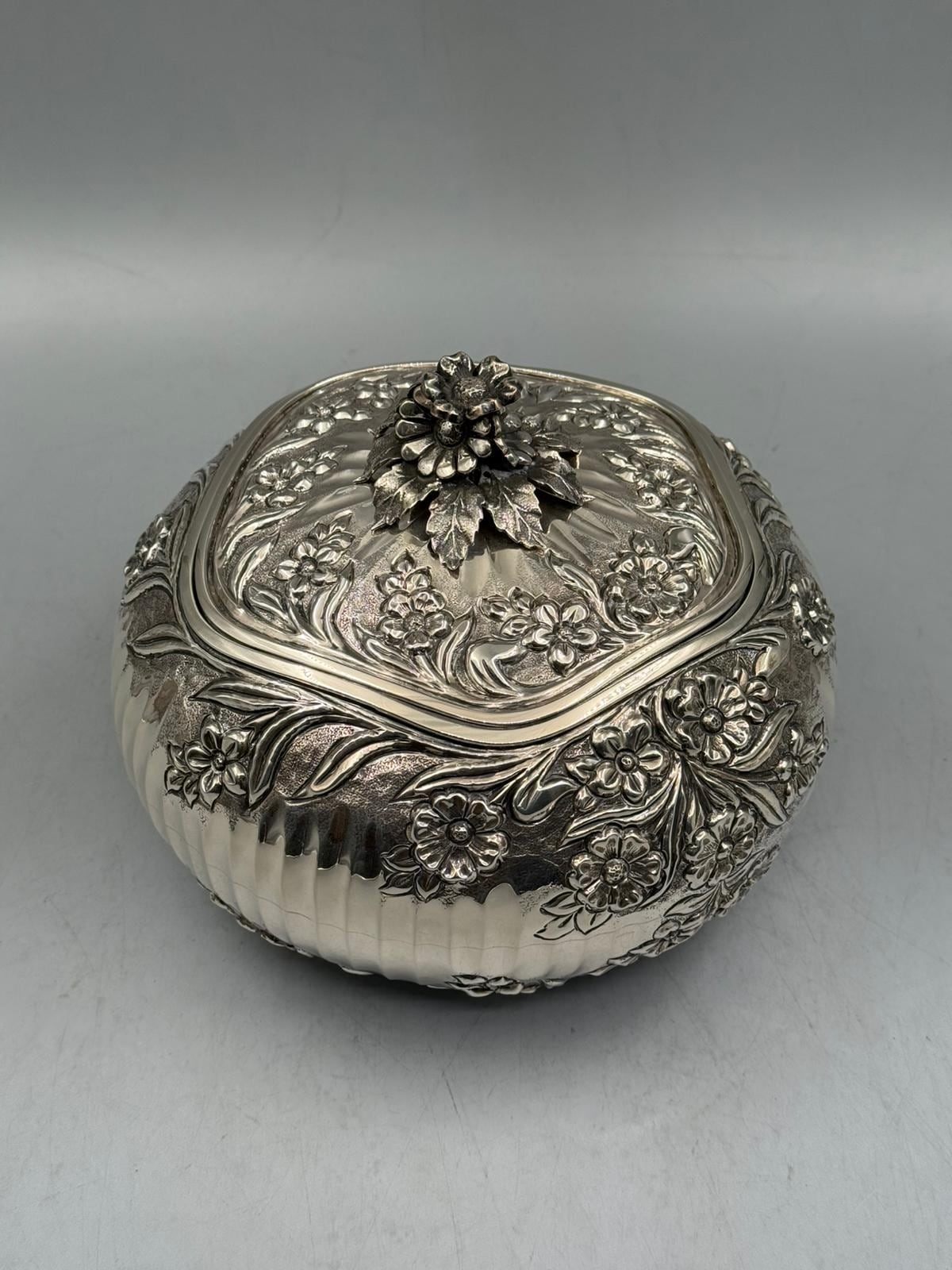 Silver-plated bonbonniere with hand-engraved floral inlay detailing, handcrafted in Istanbul's Grand Bazaar